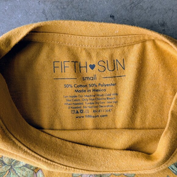 Fifth Sun and Doe Flowers Mushrooms Cacti Graphic Tee Bundle small medium - Picture 15 of 16